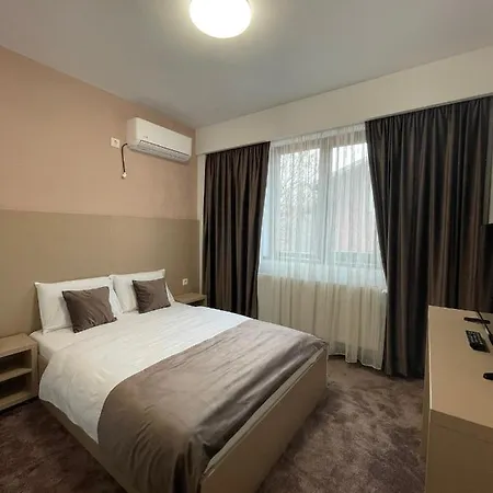 Rivoli Hotel