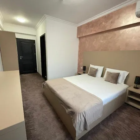 Rivoli Hotel 3*