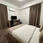 Rivoli Hotel
