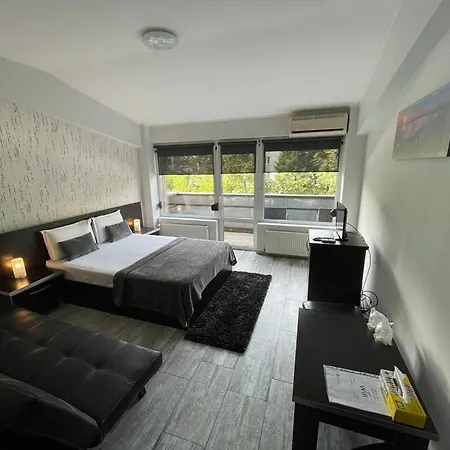 Отель Rivoli 3*