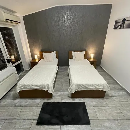 Отель Rivoli 3*