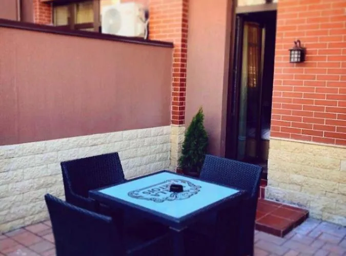 Rivoli Готель Бухарест